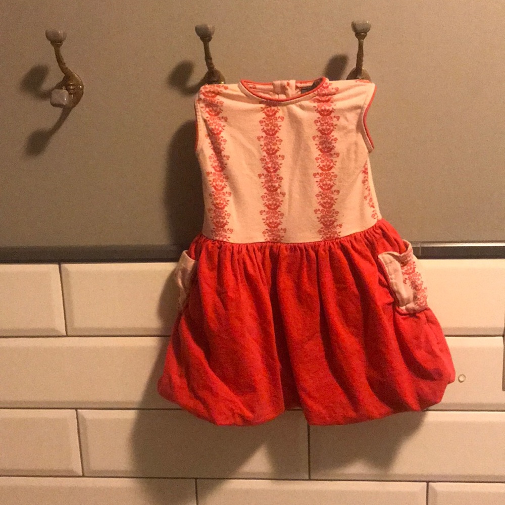 Organic Kate Q. Peasant dress.